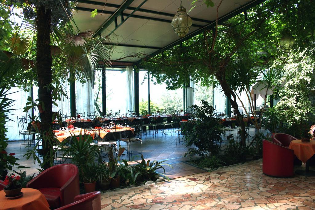 Hotel 5 Terre Nel Sole дева Марина Экстерьер фото