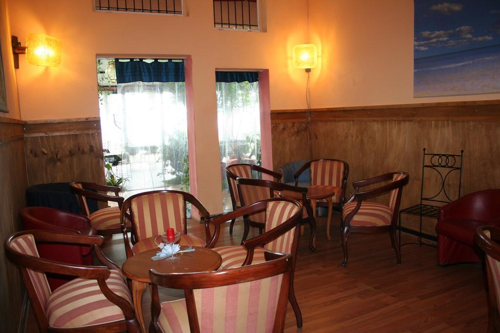 Hotel 5 Terre Nel Sole дева Марина Экстерьер фото