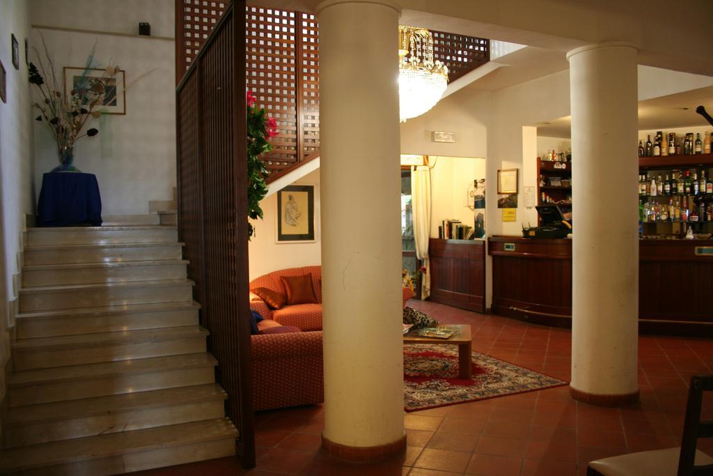 Hotel 5 Terre Nel Sole дева Марина Экстерьер фото
