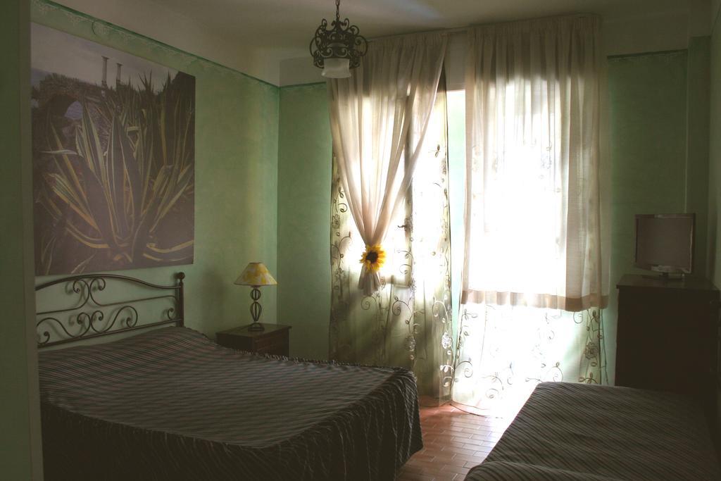 Hotel 5 Terre Nel Sole дева Марина Номер фото